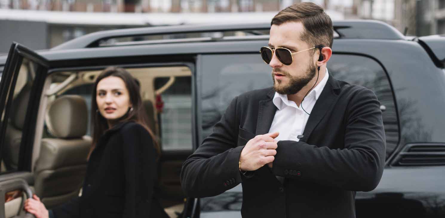 Benefits of Booking a Professional Chauffeur​