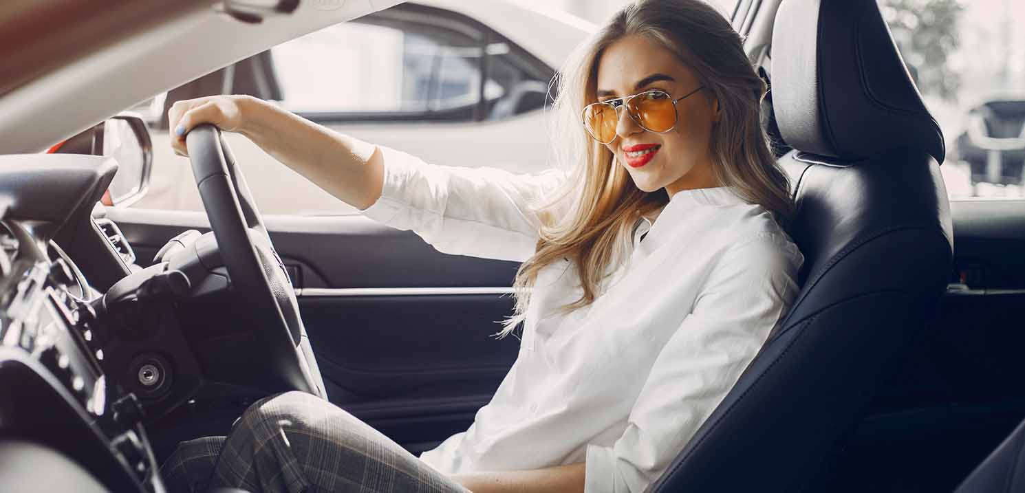 8 Qualities of a Safe Driver in Dubai - Lady Safe Driver